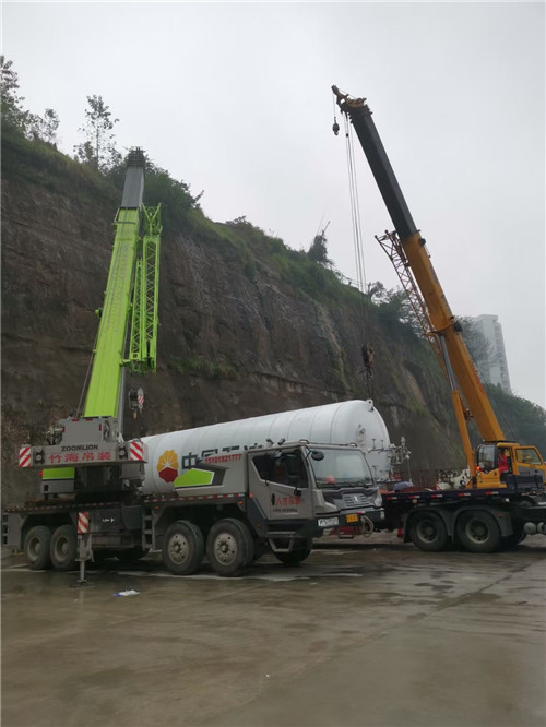 牡丹江市“不怕风雨冻”—— 吊车的 “恶劣环境适应” 技术